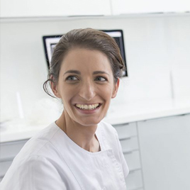 Dr. Marx Caroline