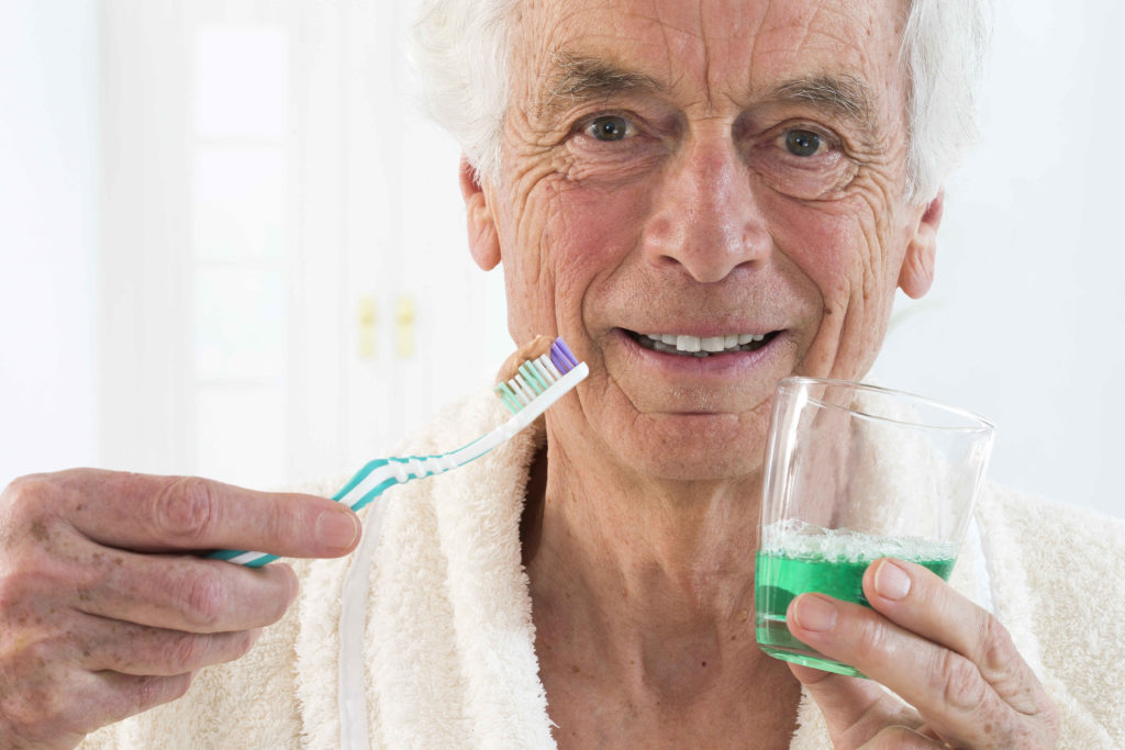 Zahnpflege für ältere Menschen